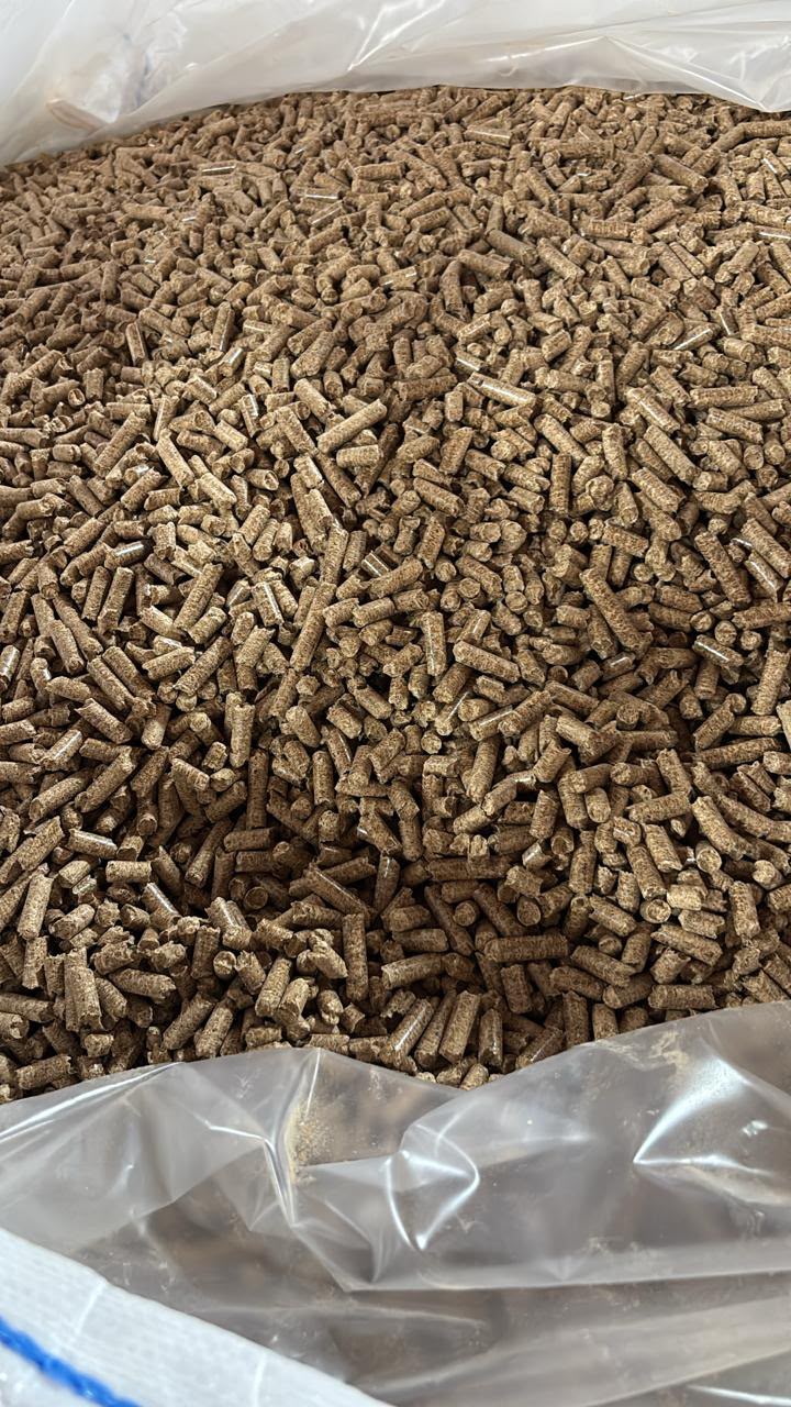 Bulk Wood Pellets — 1,000 kg